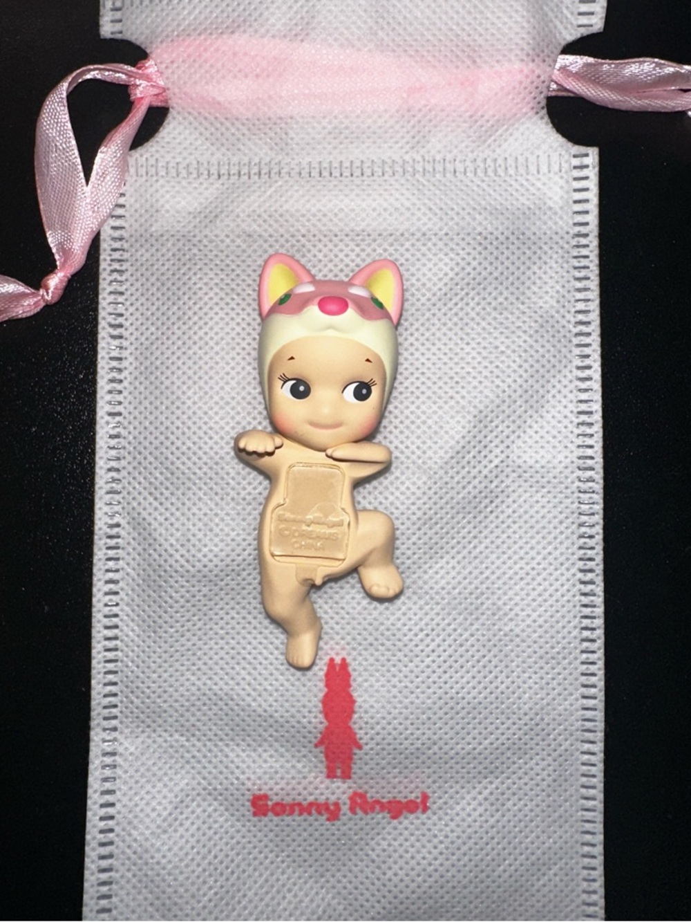 100% authentic Sonny Angel Cherry Blossom Hipper (Shiba Inu). Brand new